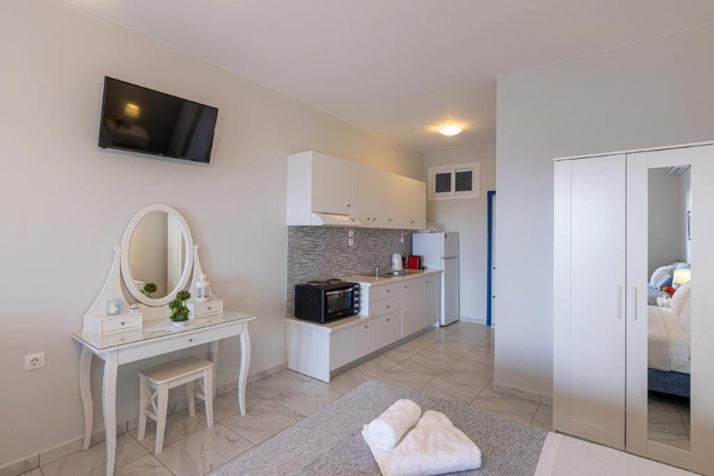 Sea View Studios Finikas  Exterior photo